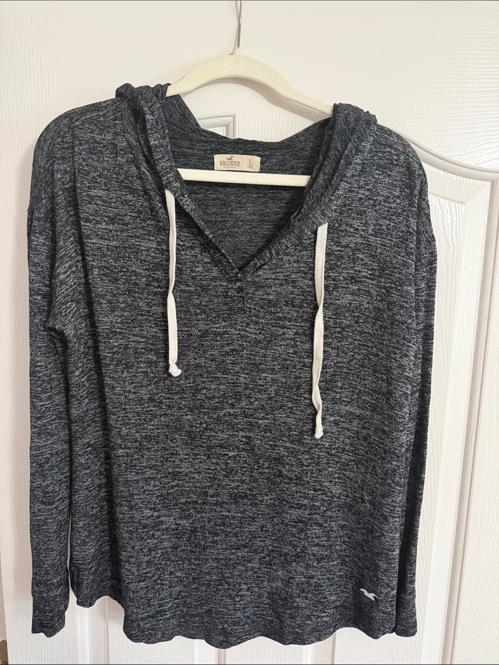 Hollister women’s Charcoal Heather Crewneck Hoodie Sweater